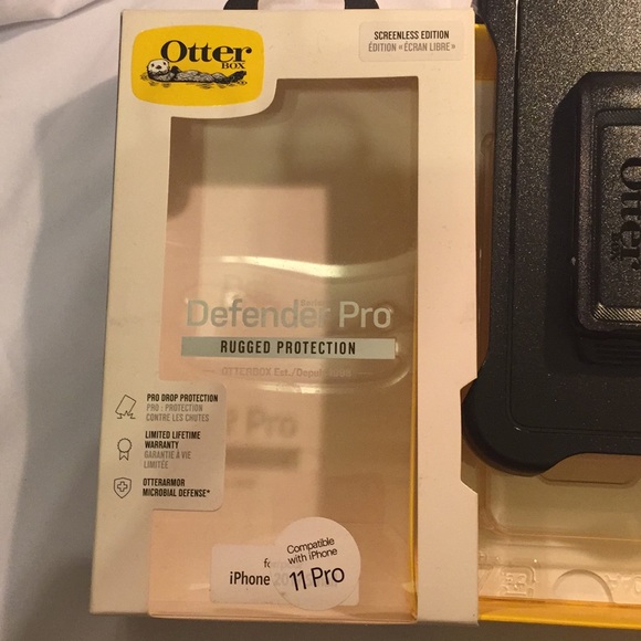 iPhone case bundle - Picture 2 of 7